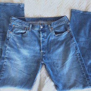 LIKE NEW! Levi's 501 Jeans in Blue Eyes Baby Dark Wash size W34 L34